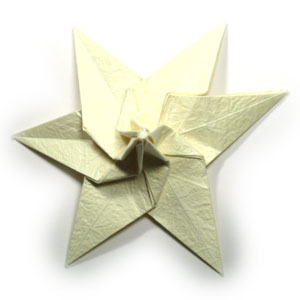 16th picture of origami lily with six petals