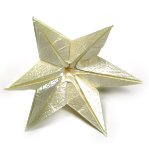 17th picture of origami lily with six petals