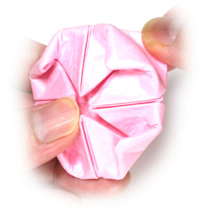 14th picture of traditional origami lotus flower