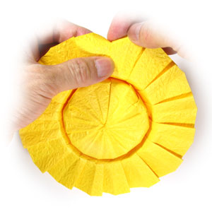 14th picture of origami sunflower