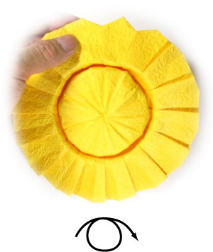 18th picture of origami sunflower