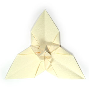 31th picture of origami trillium flower